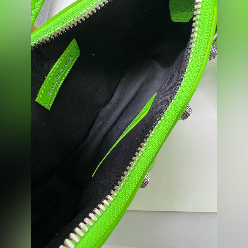 New Balenciaga Le Cagole XS studded neon croc-effect leather bag - Picture 11 of 13